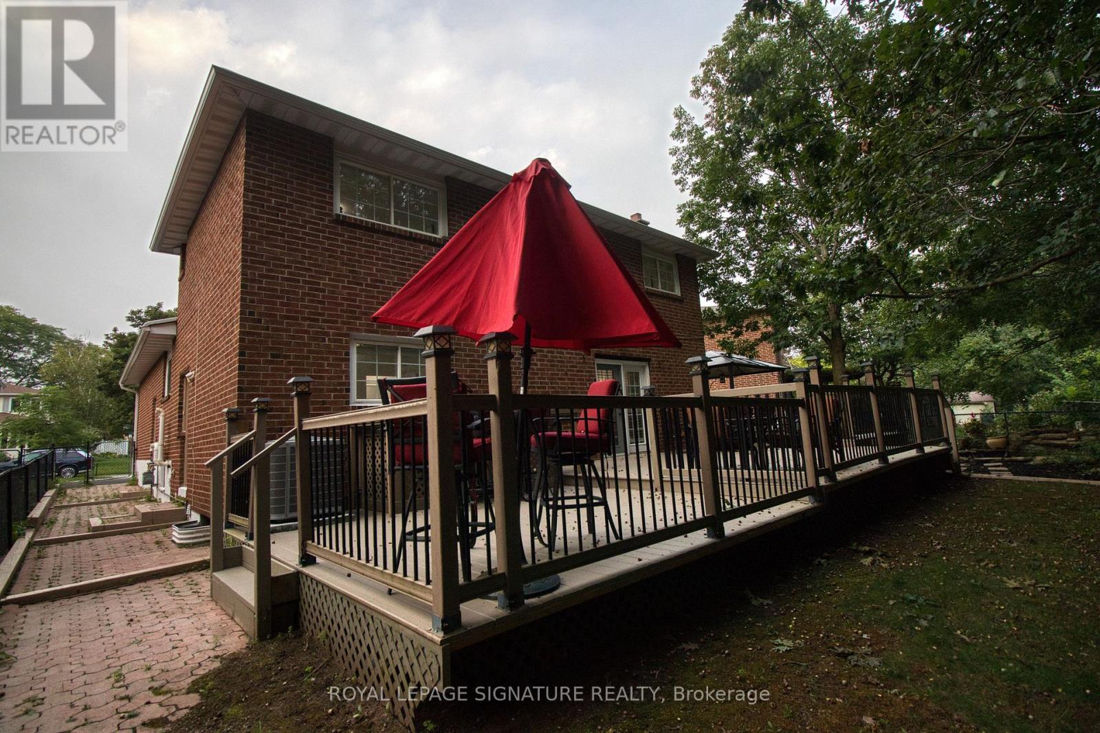 1414 HARMSWORTH SQUARE - 44