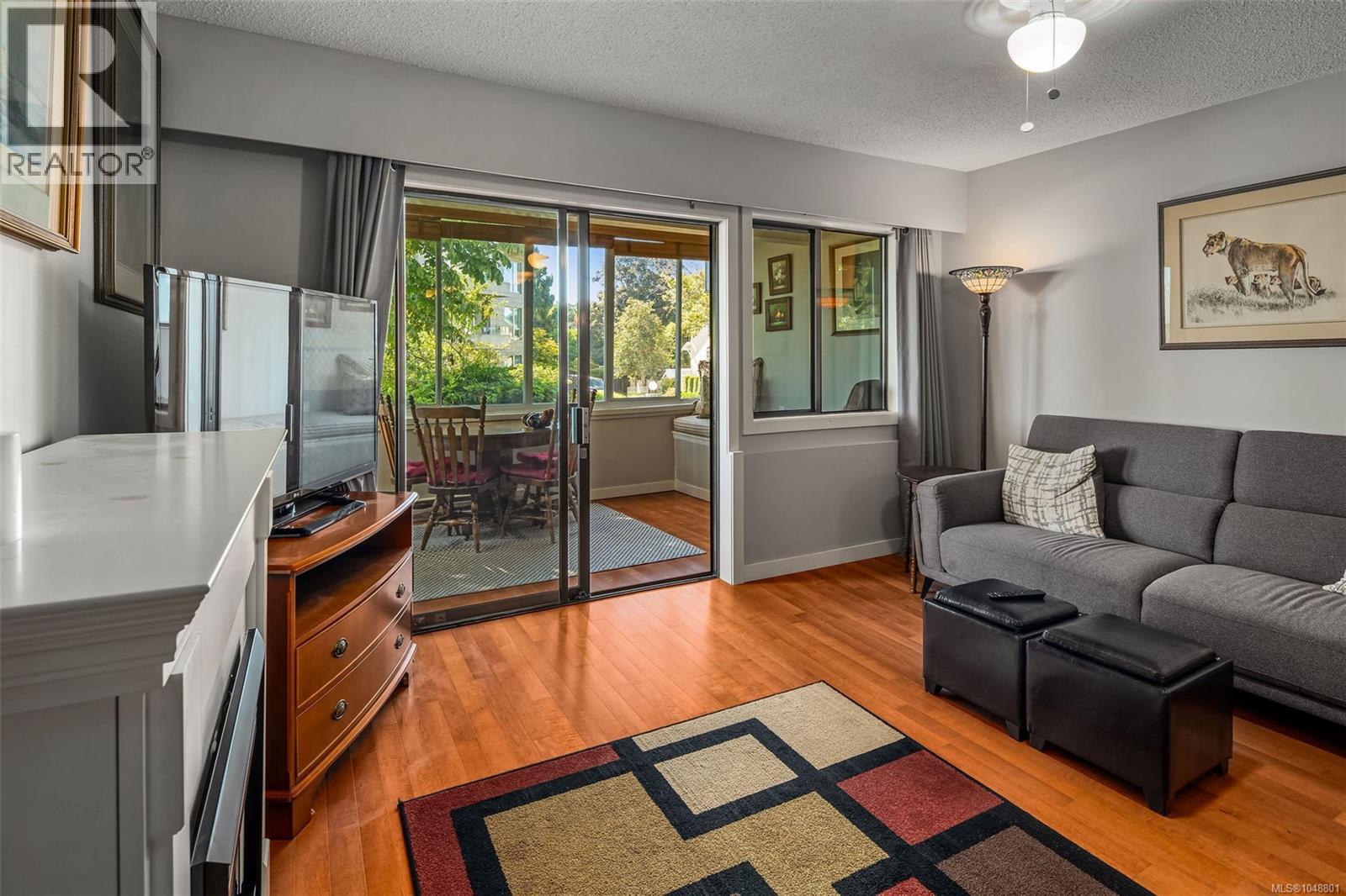 #105 1312 Beach Dr - Image 19