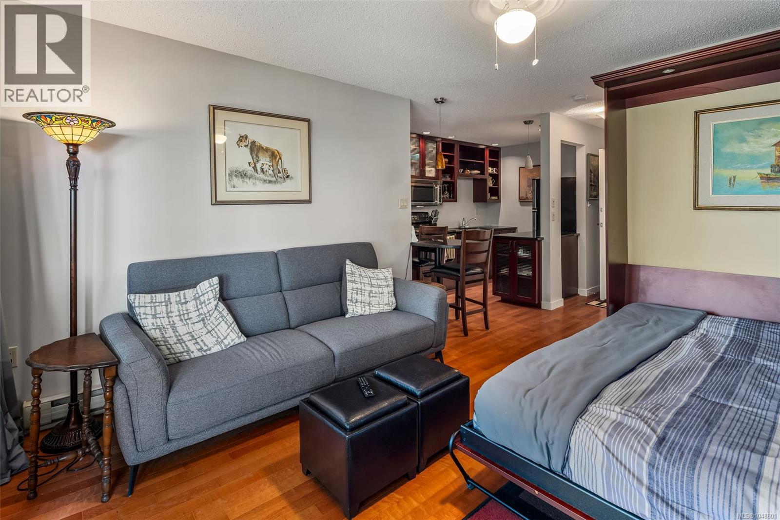 #105 1312 Beach Dr - 23