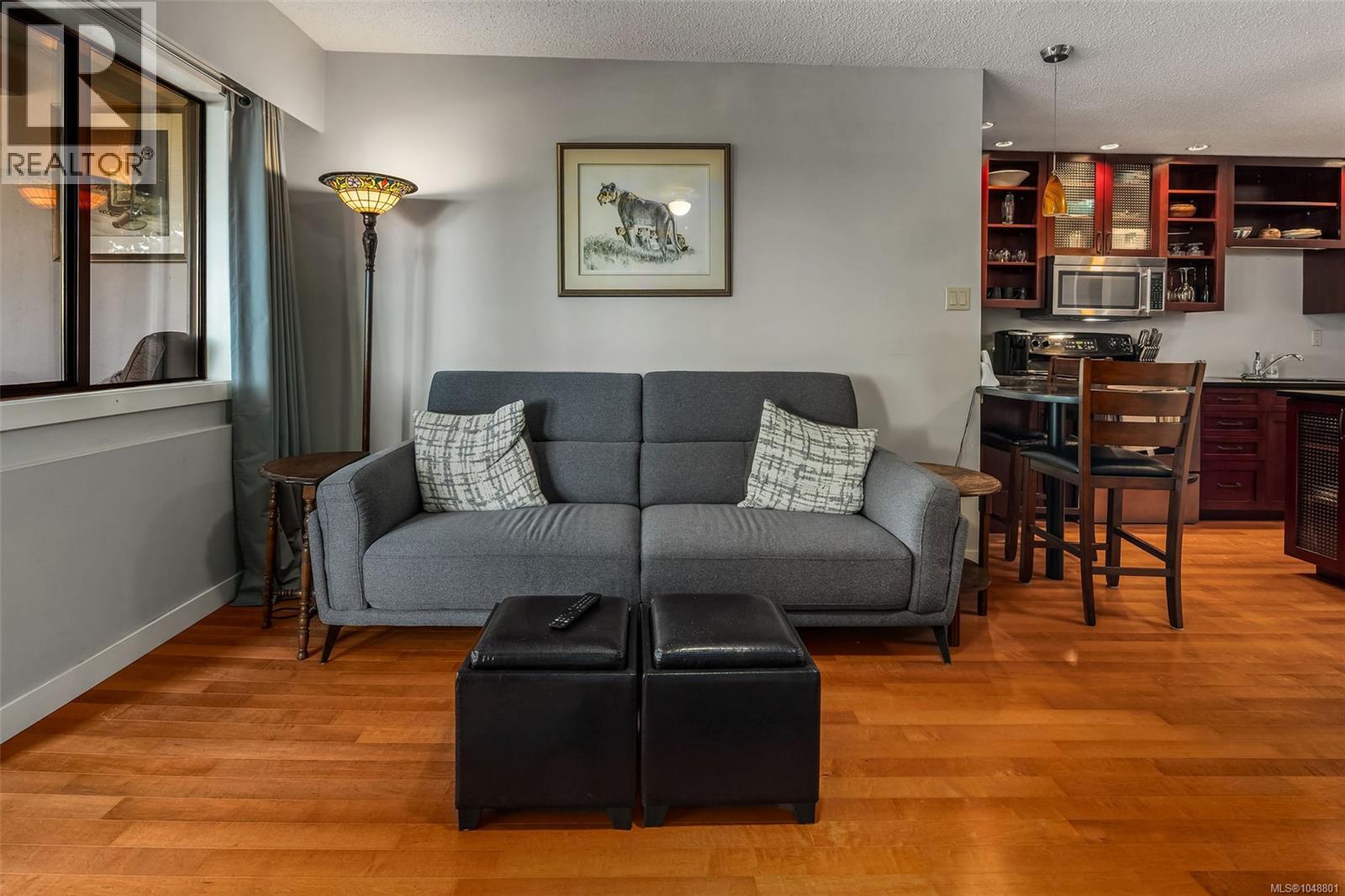 #105 1312 Beach Dr - 20