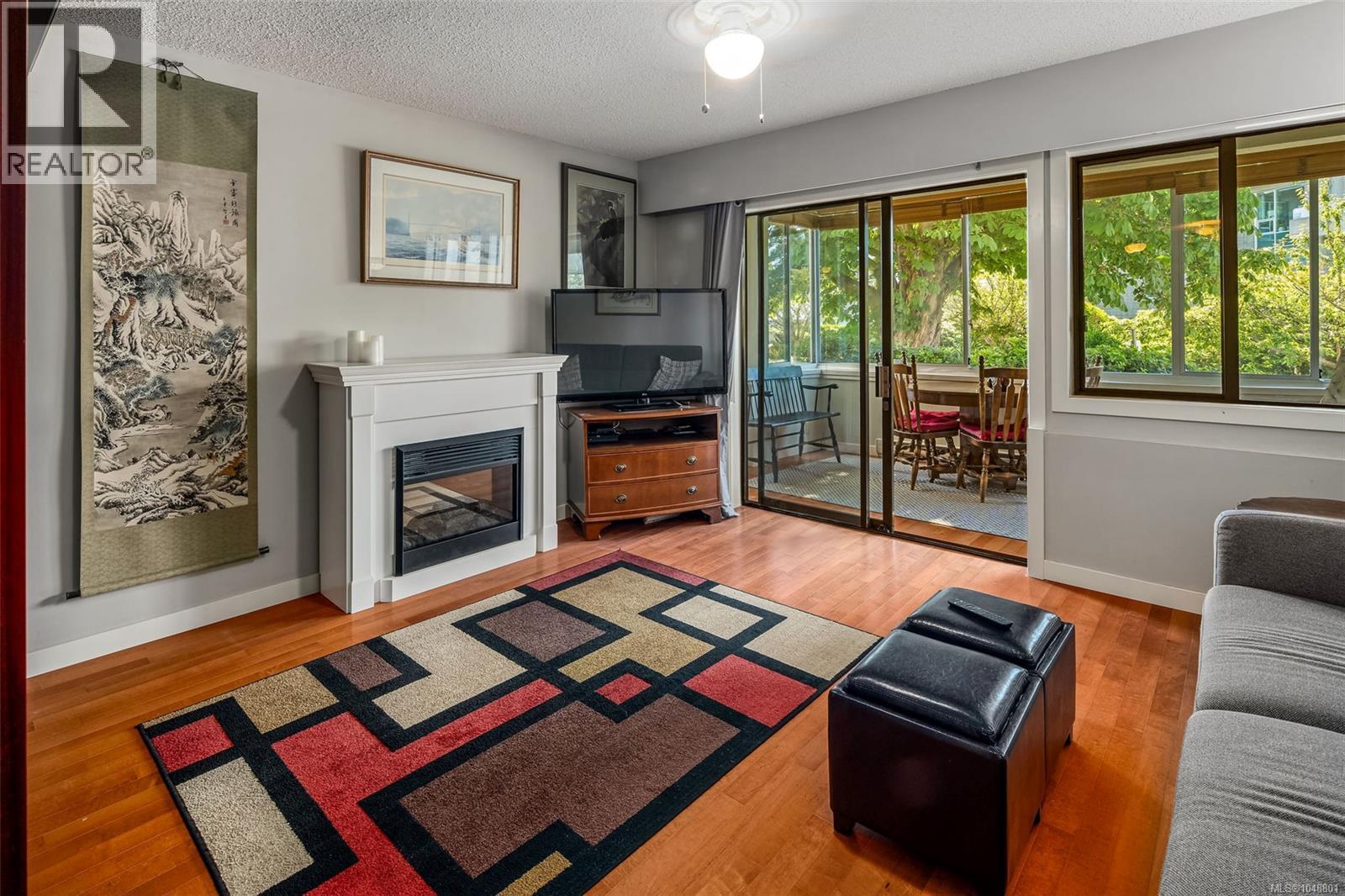 #105 1312 Beach Dr - Image 15