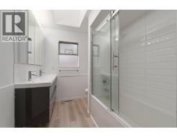 1177 E 15th Street, North Vancouver, BC V7J1K6 Photo 23