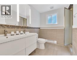 1177 E 15th Street, North Vancouver, BC V7J1K6 Photo 32