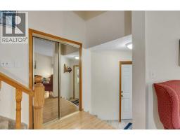 139 Shawnessy Drive SW - photo 4