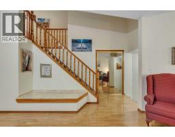 139 Shawnessy Drive SW - photo 9