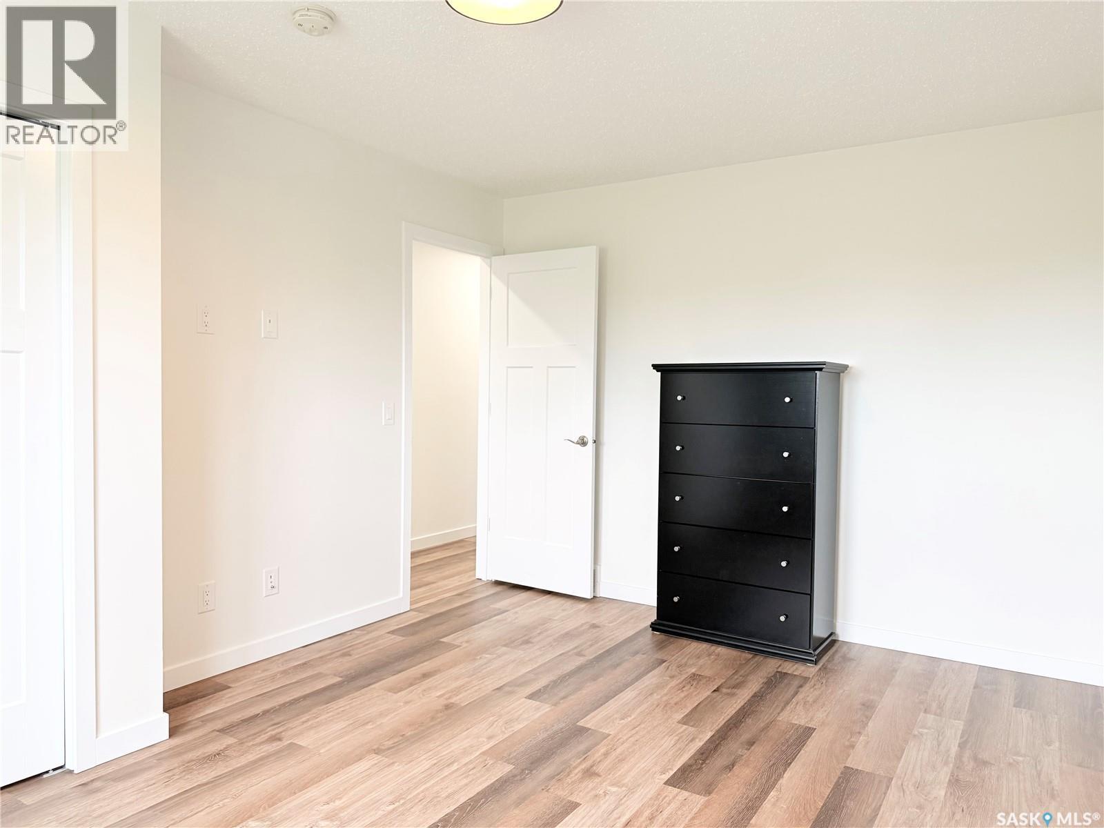 337 Railway AVENUE - 34