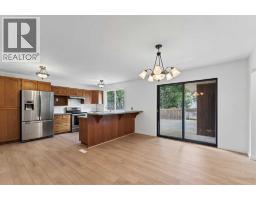 4pc Bathroom - 642 Lakewood Road E, Brooks, AB T1R0L2 Photo 7