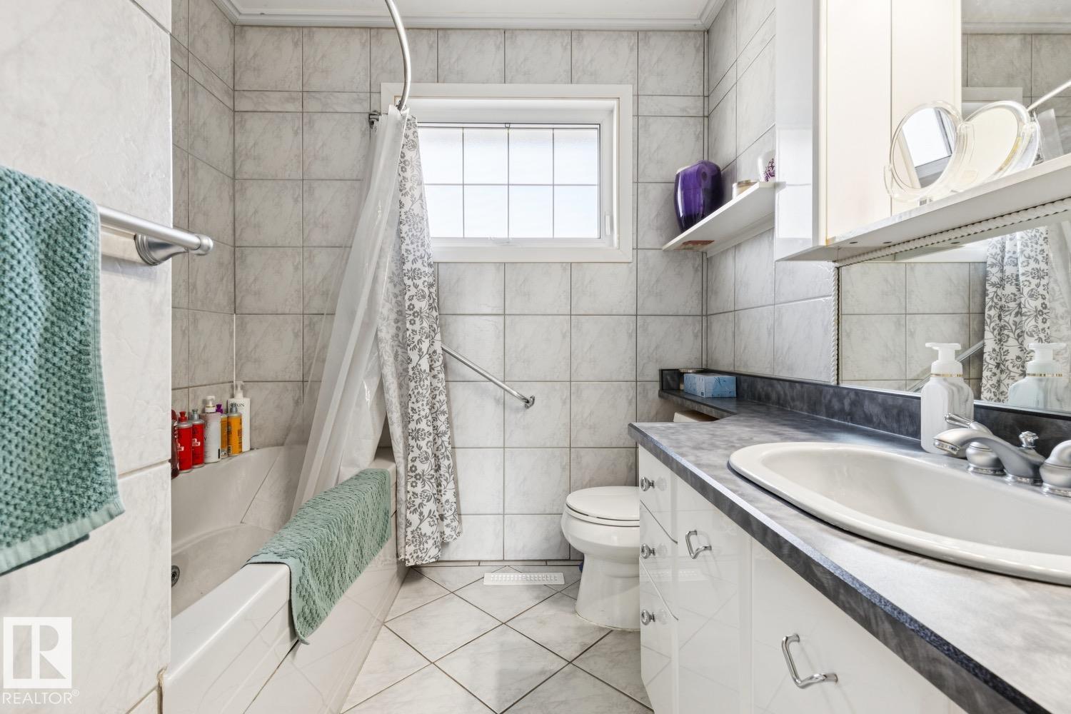 10830 159 ST NW - 23