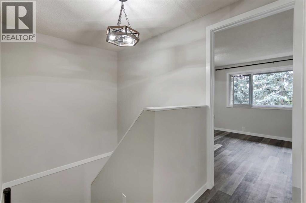 #12 310 Brookmere Road SW - 17