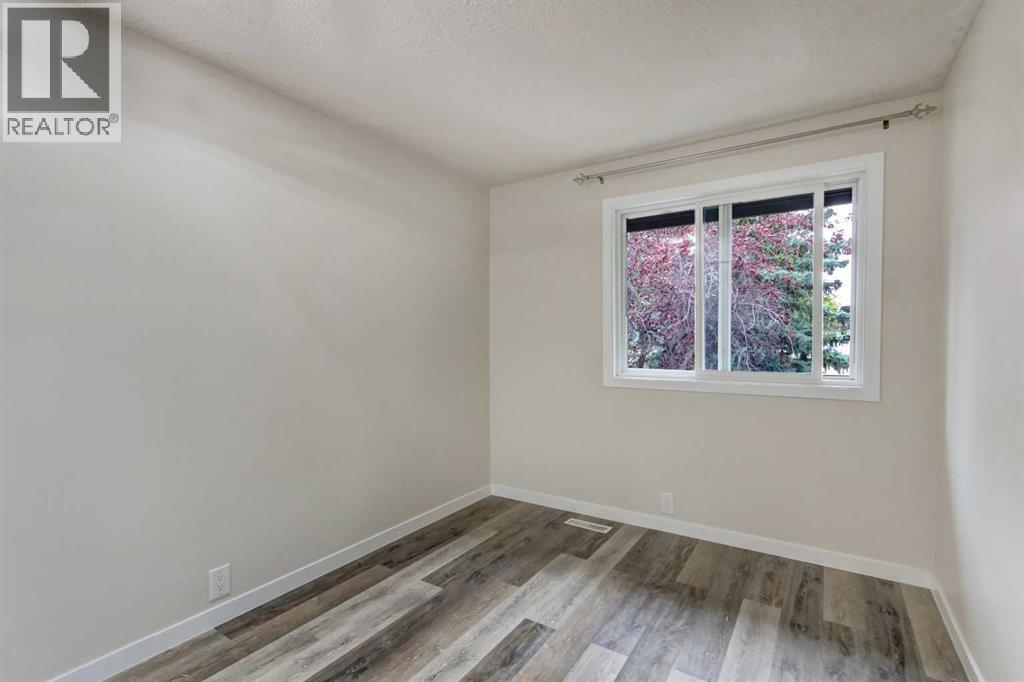 #12 310 Brookmere Road SW - 23