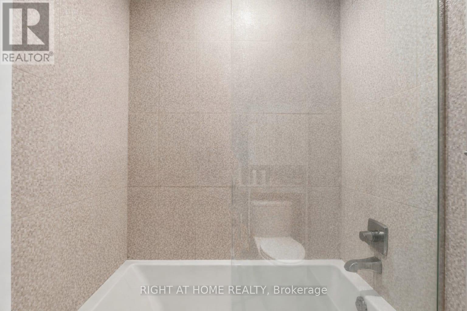 #508 575 BLOOR STREET E - 19