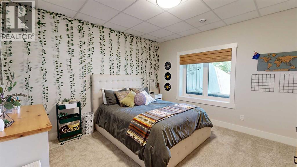 Listing photo – 2 Marina Crescent, Rochon Sands