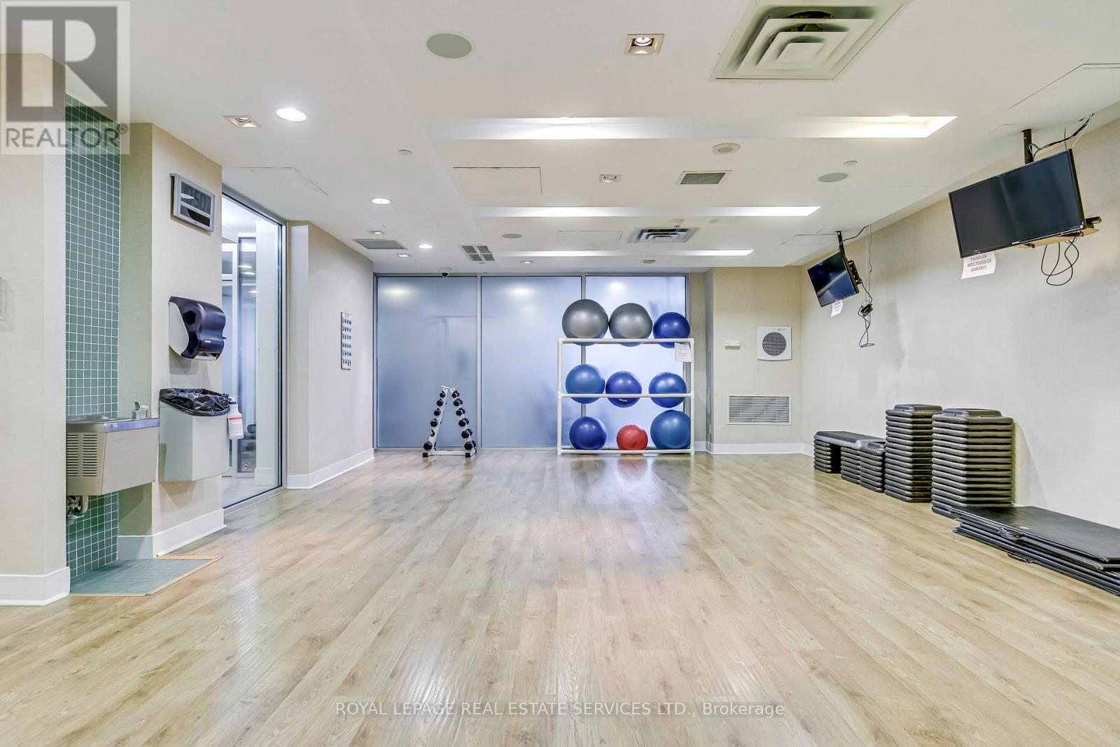 #1433 3888 DUKE OF YORK BOULEVARD - Image 27