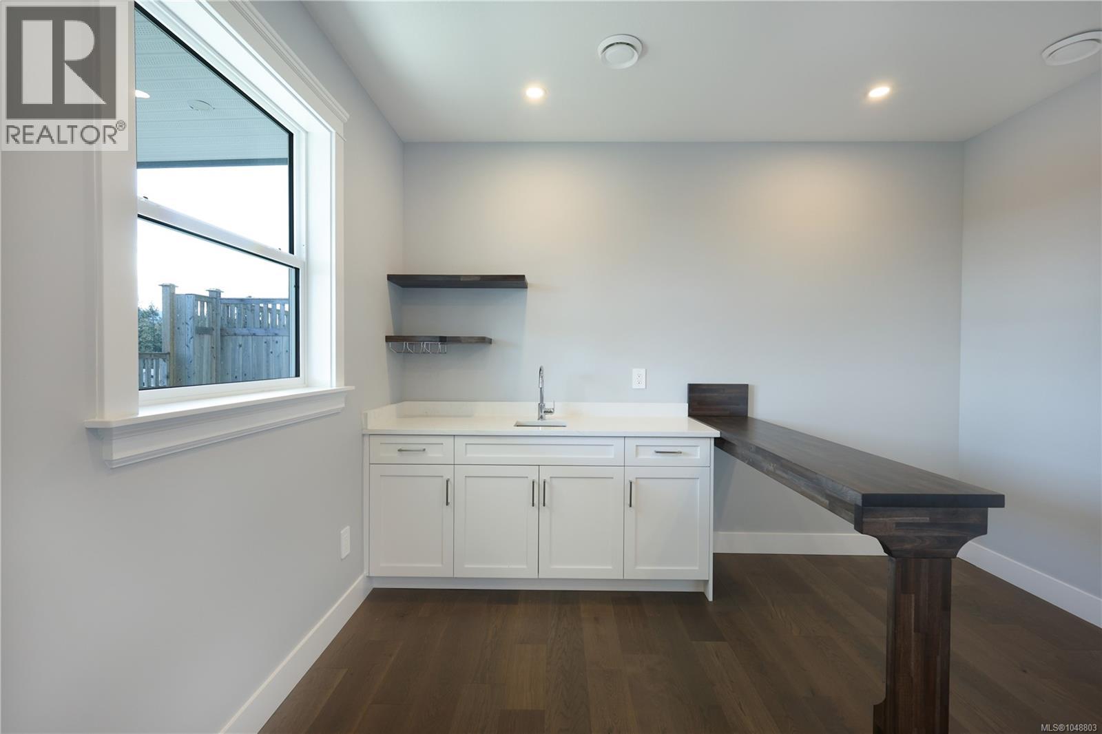 163 Golden Oaks Cres - 43