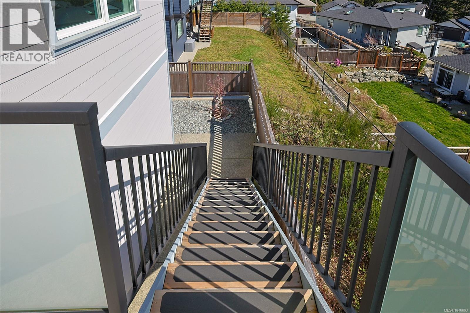 163 Golden Oaks Cres - 53