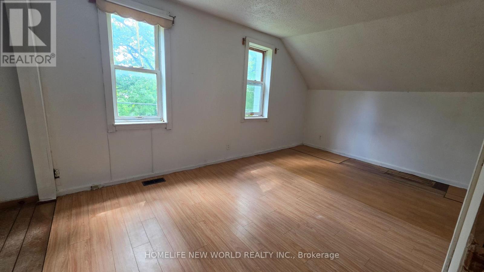 814 THOMASBURG ROAD - Image 14