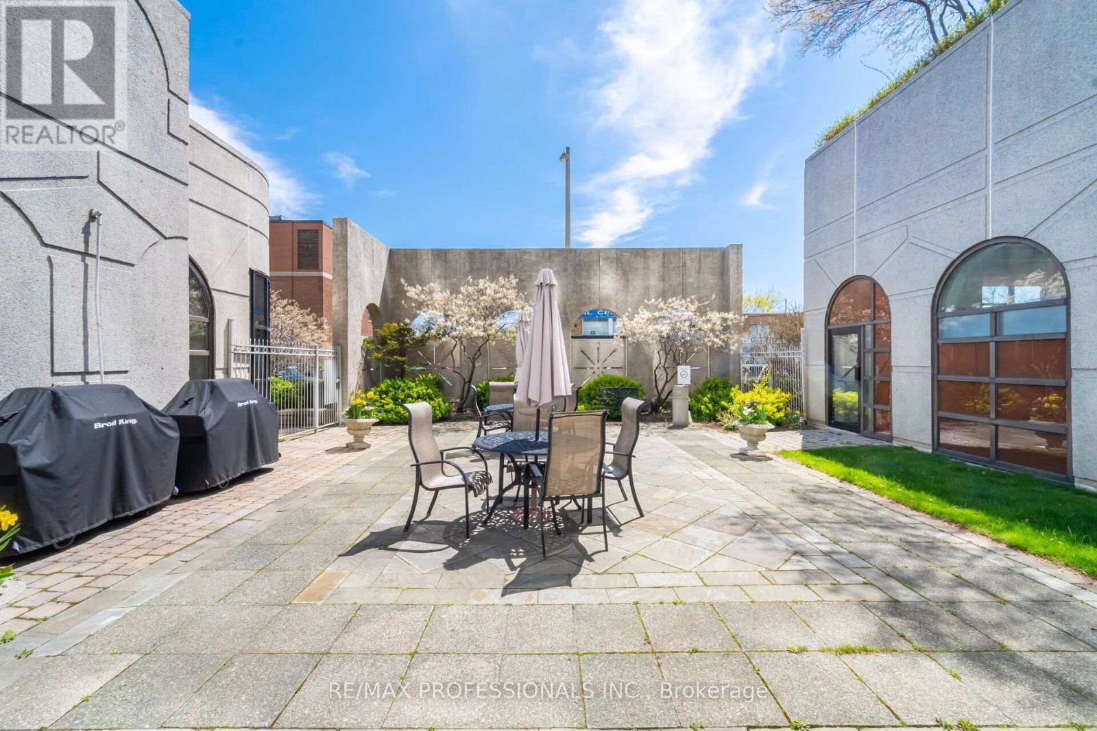 #1411 1 ABERFOYLE CRESCENT - Image 43