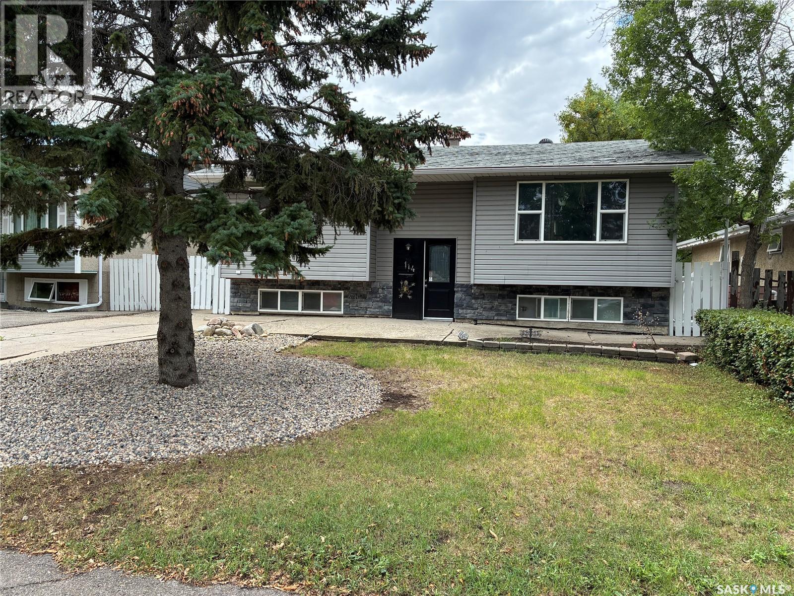 Property for sale at 114 ROTHWELL CRESCENT
