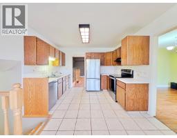 Foyer - 2491 Sing Street, Quesnel, BC V2J5E1 Photo 11