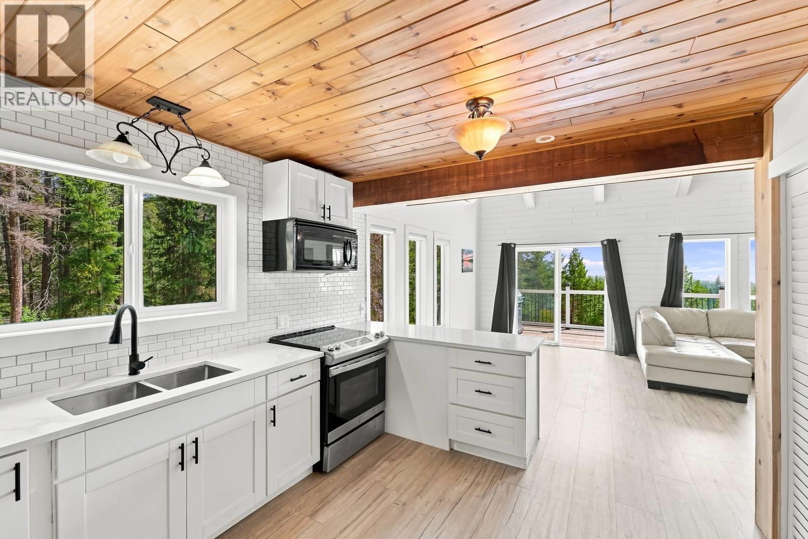  321 Philpott Road, Kelowna