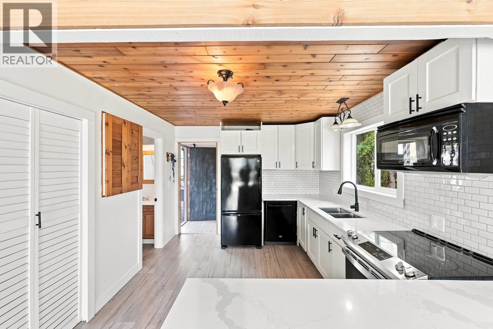  321 Philpott Road, Kelowna