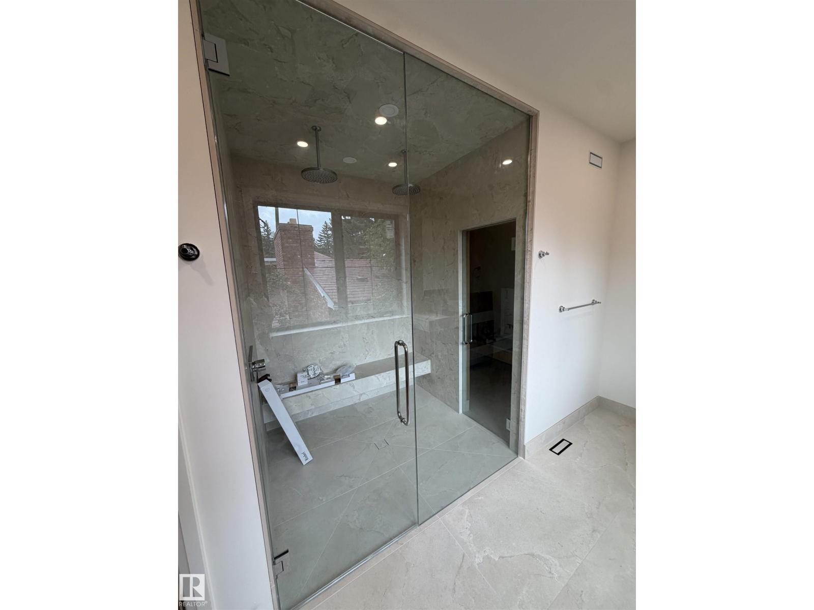 10223 130 Street NW, Glenora — photo 23 of 30: Property photo