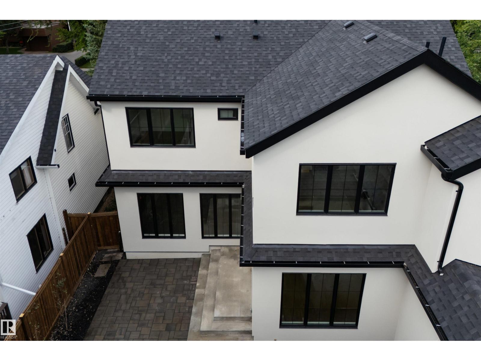 10223 130 ST NW - 5