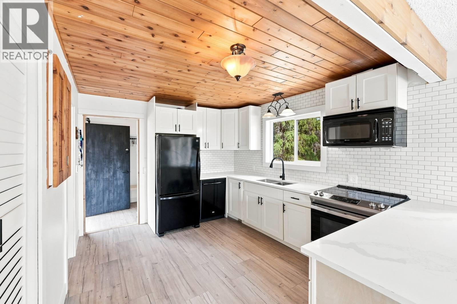 321 Philpott Road, Kelowna