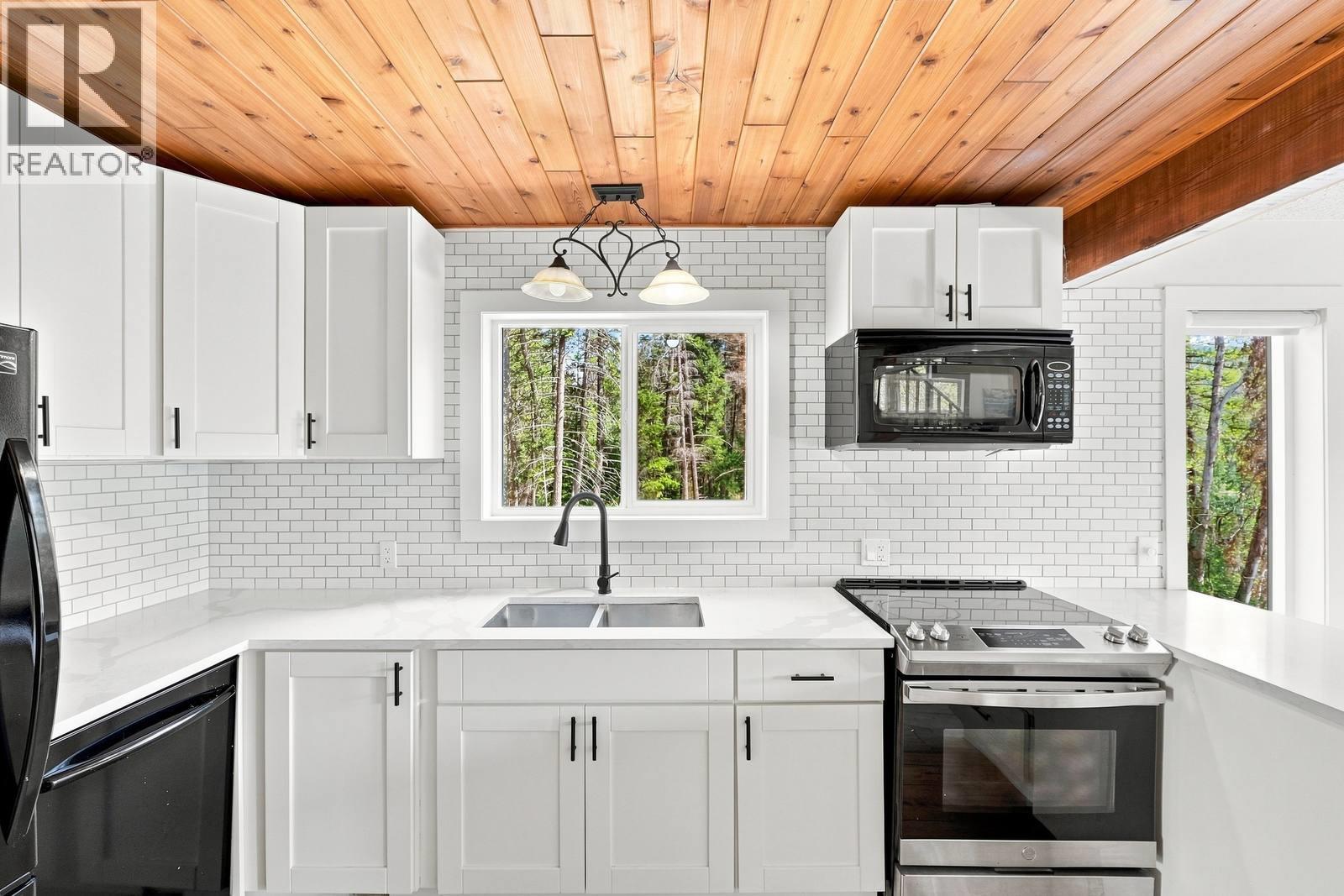  321 Philpott Road, Kelowna