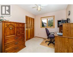 88 Mccullough  Cresent, Red Deer, AB T4R1S7 Photo 16