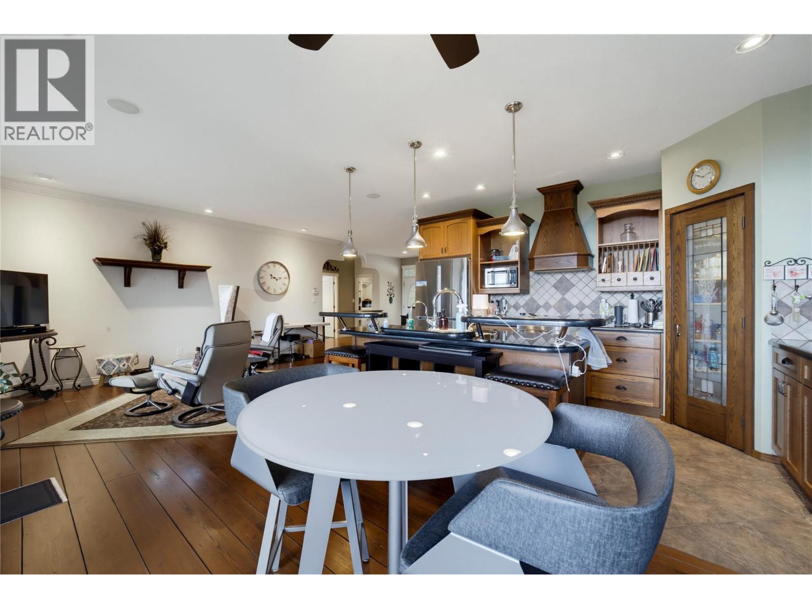 2708 Sunridge Place - Image 25