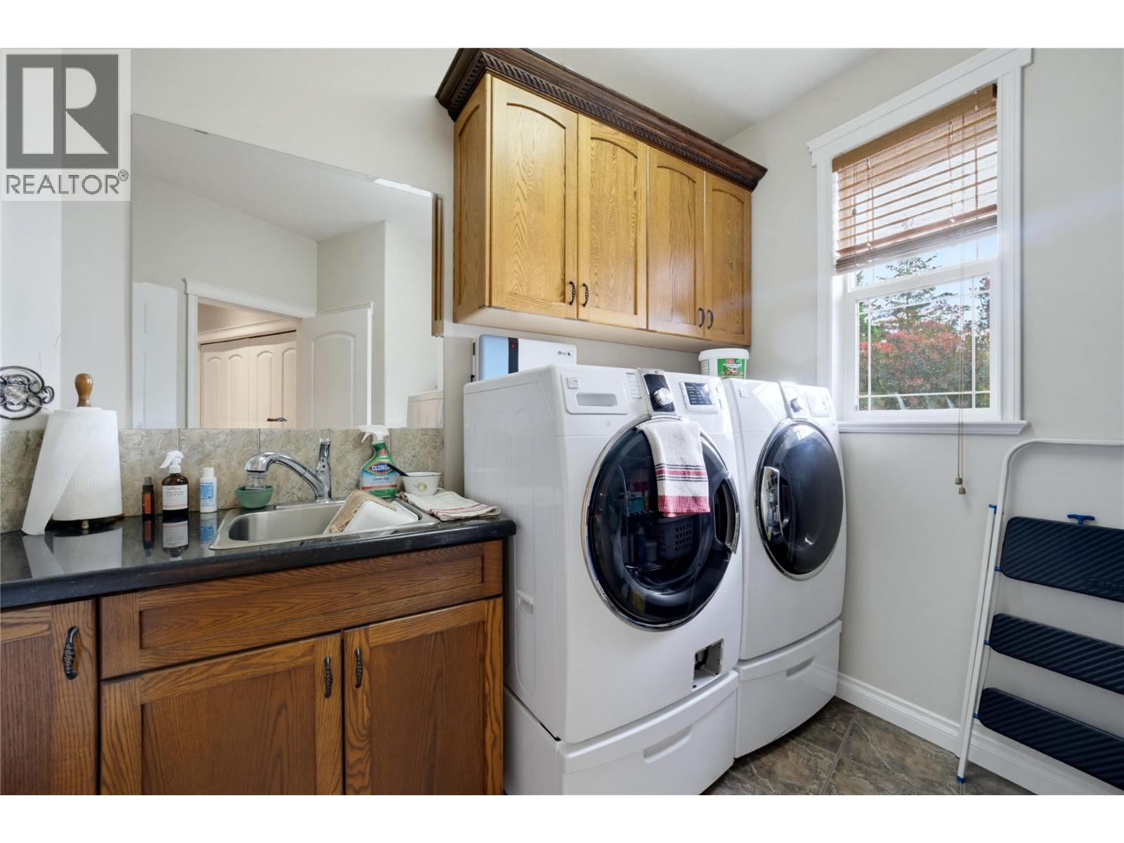 2708 Sunridge Place - 37