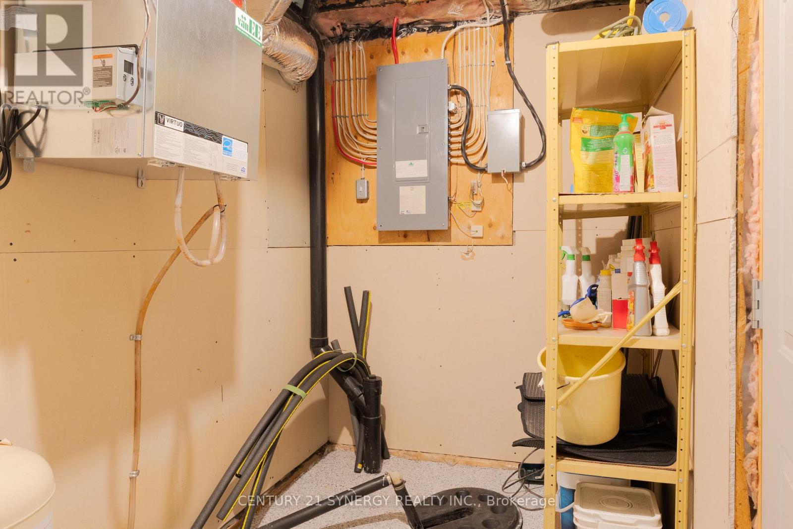 504 KENYON ROAD - Image 34