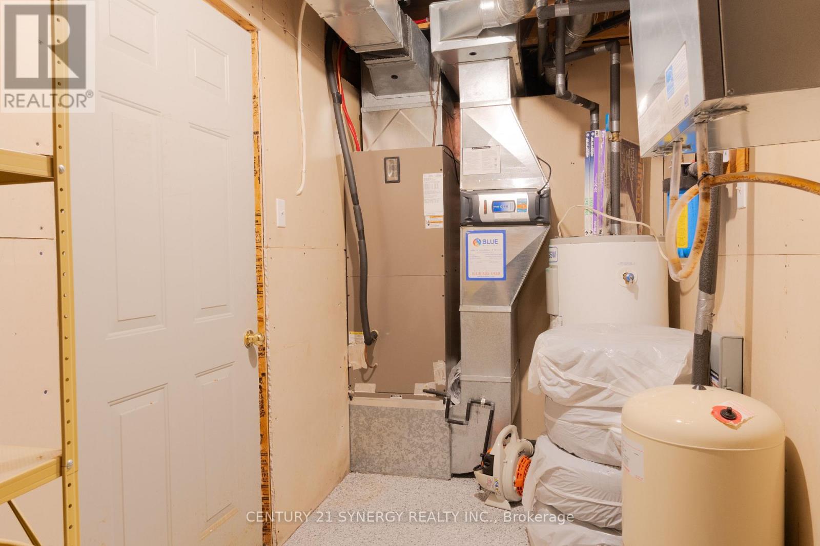 504 KENYON ROAD - Image 35