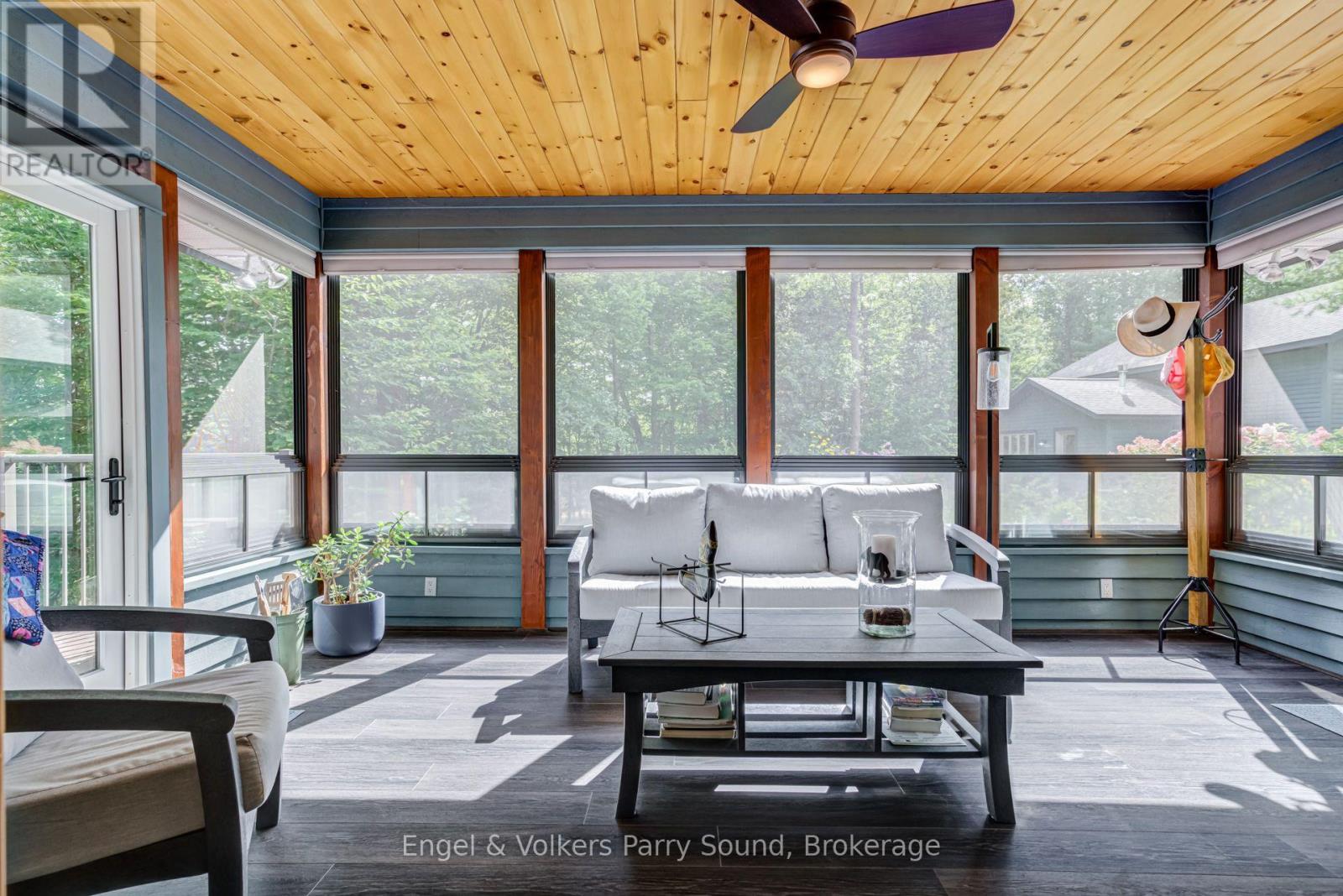 9 SAWDUST BAY ROAD N - 15