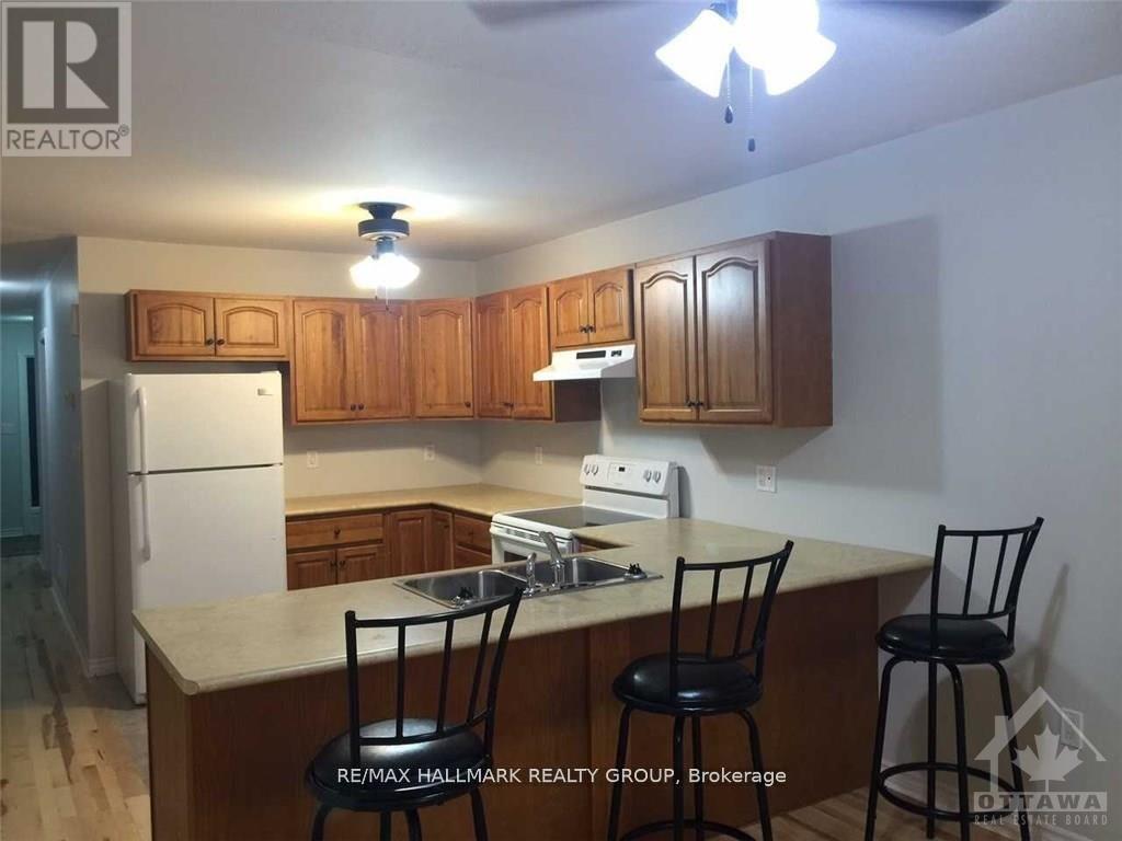 3 Bed, 2 Bath Multi-Family for Rent in Perth – 21 – 21 PERTHMORE STREET – MLS# X13749204 - Image 4