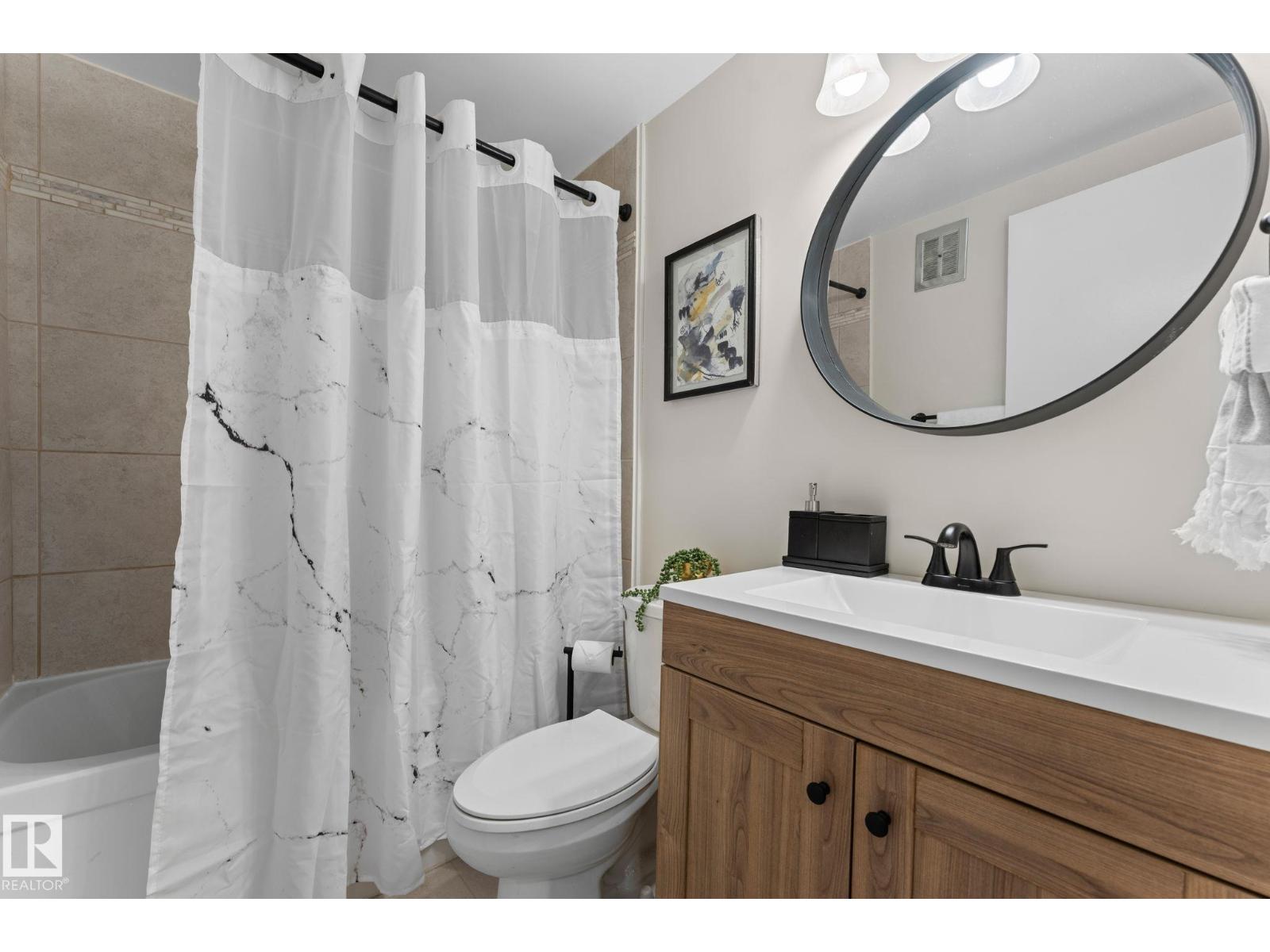 #106 10735 81 AV NW - 16