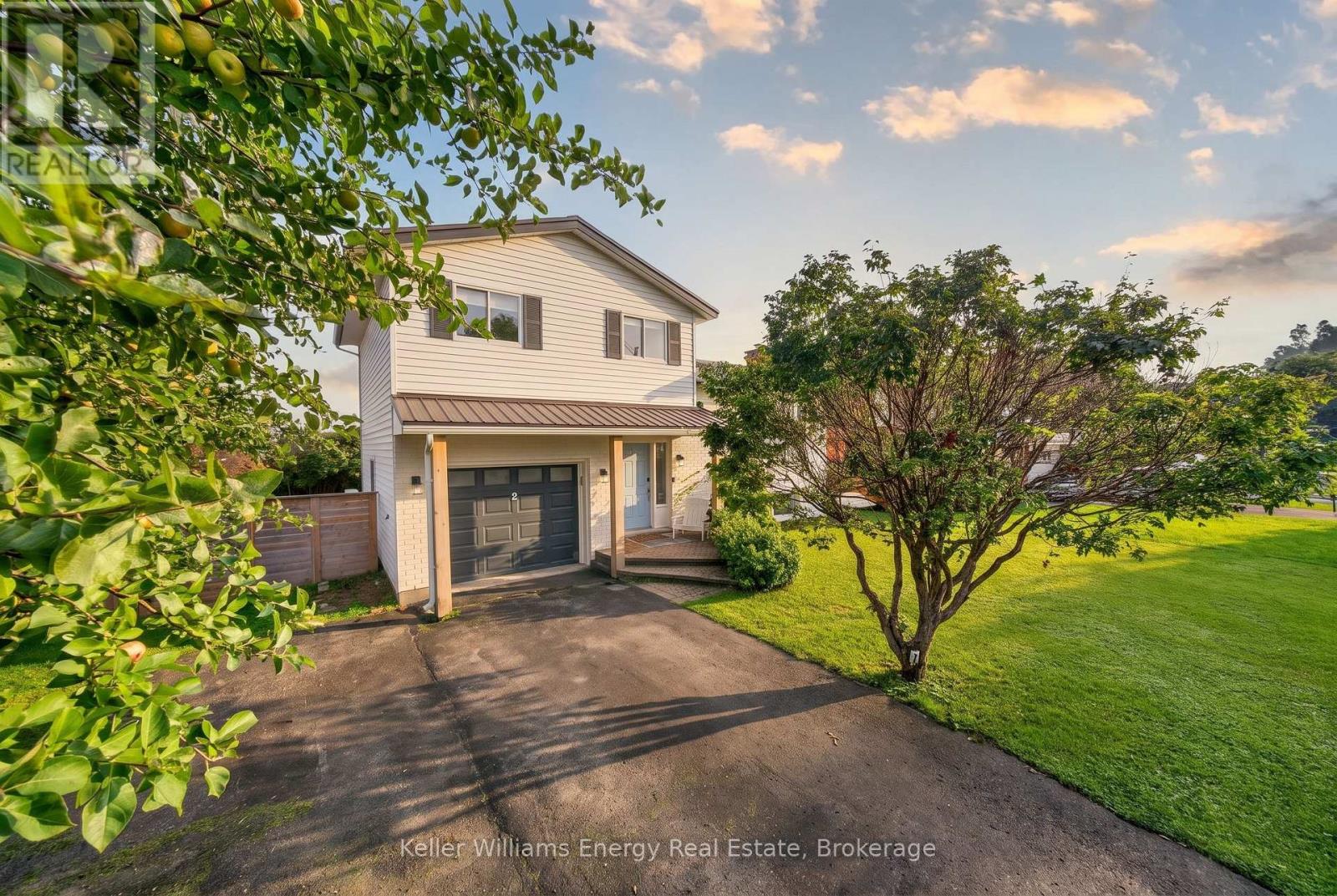 5 HARBOURVIEW CRESCENT, Prince Edward County (Wellington Ward) — photo 2