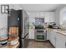 3pc Bathroom - 224 Faldale Close Ne, Calgary, AB T3J1V9 Photo 11