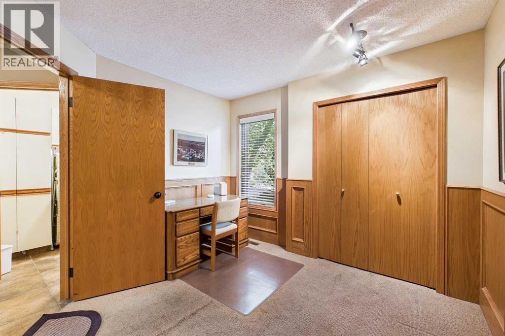 220 Varsity Estates Terrace NW - Image 23