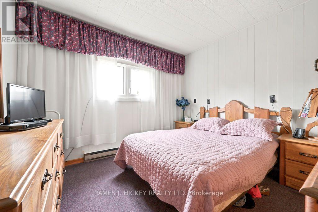 54 OTTAWA STREET - 21