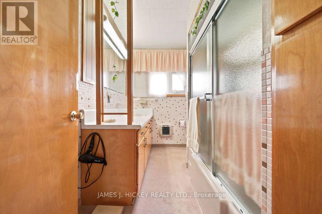 54 OTTAWA STREET - 23