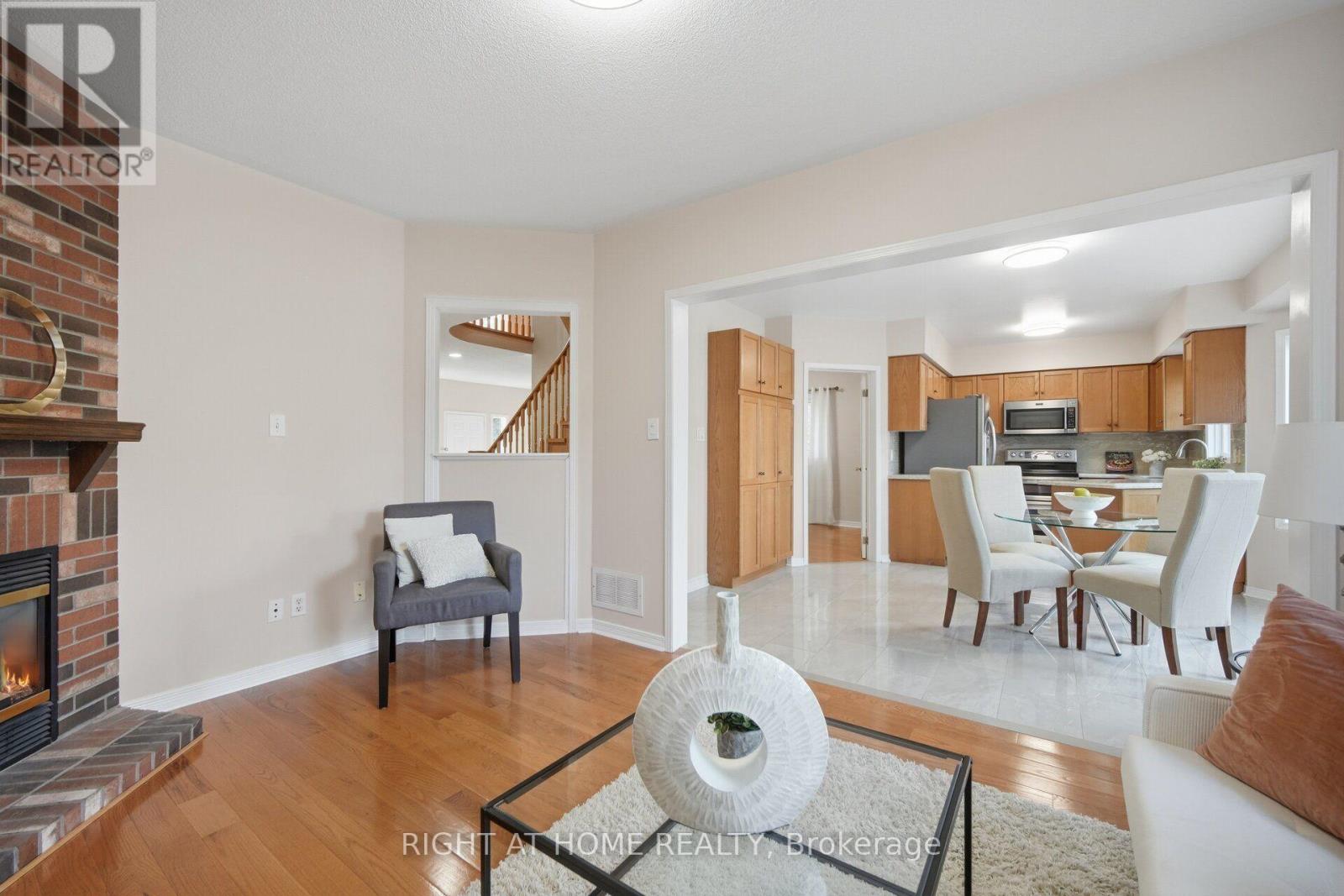 975 MANTLE CRESCENT - 17