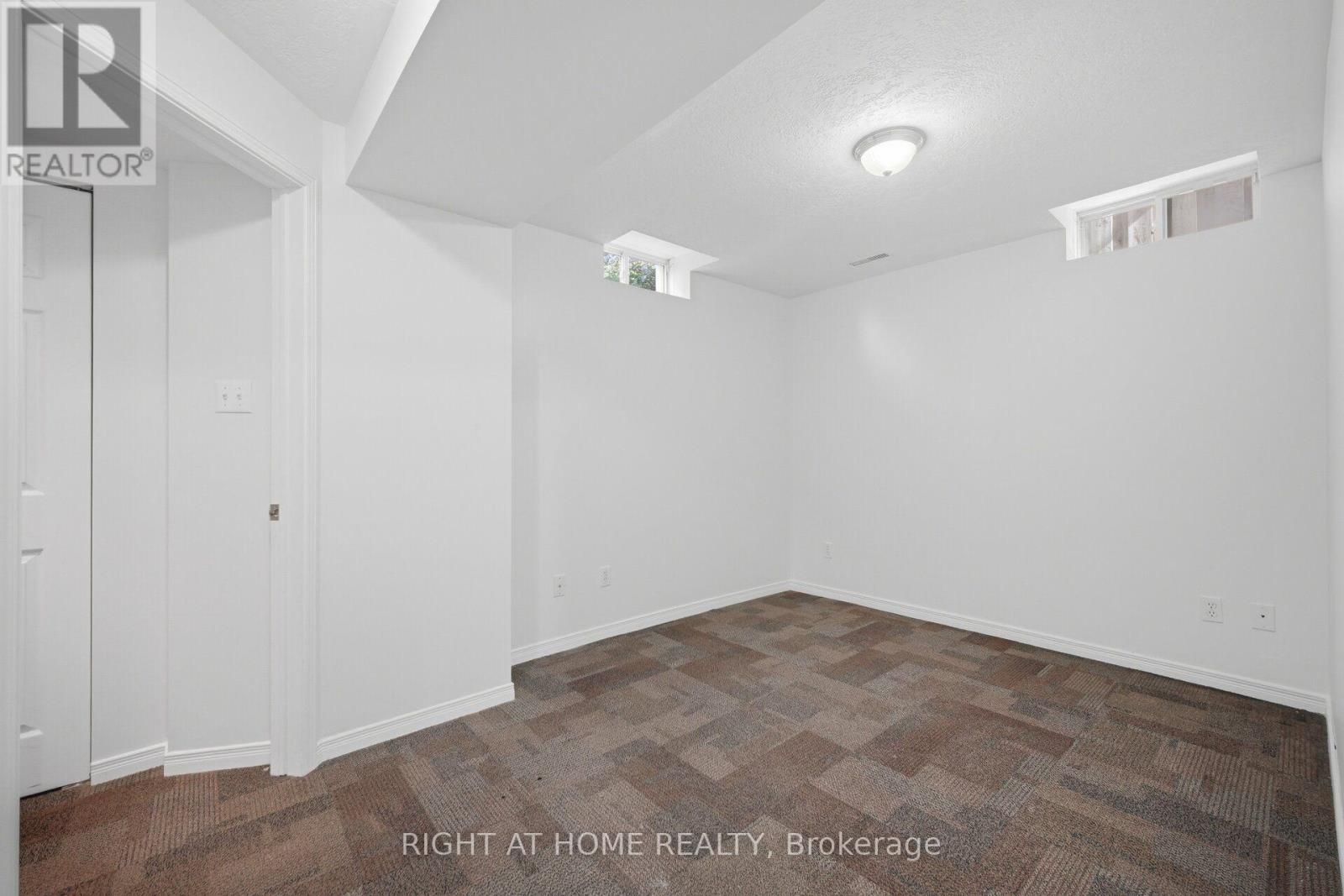 975 MANTLE CRESCENT - Image 40