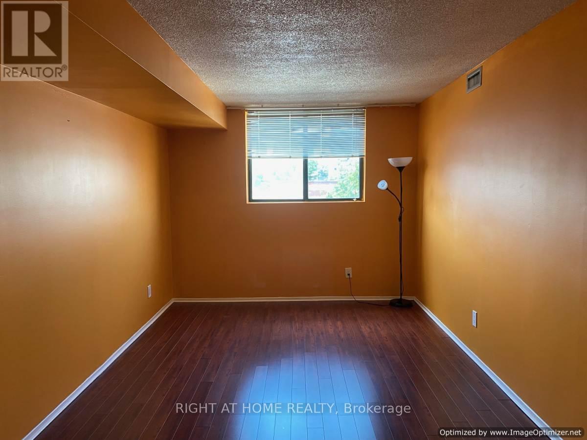 #302 25 AGNES STREET - 12