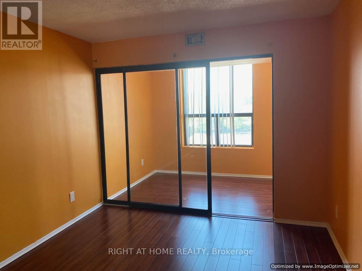 #302 25 AGNES STREET - 13