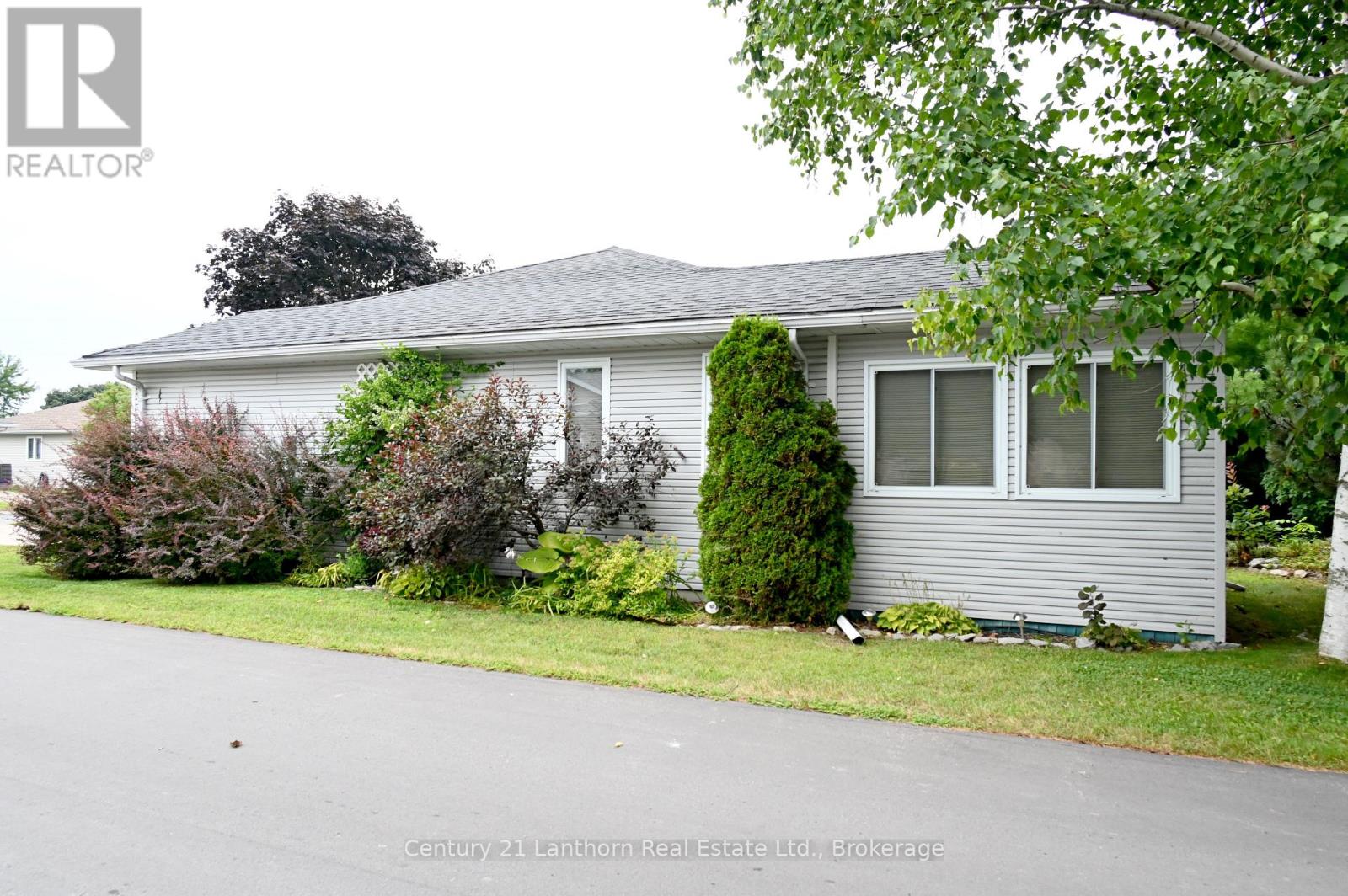 1 REYNOLDS PLACE N, Prince Edward County (Wellington) — photo 3