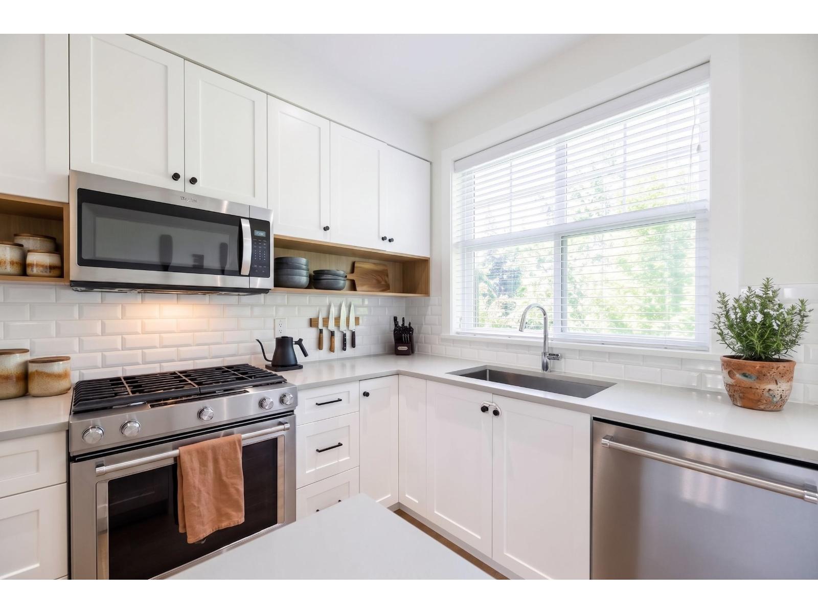 Property for sale at 54 27735 ROUNDHOUSE DRIVE