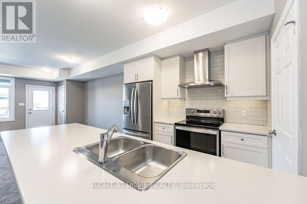 34 - 126 OAT LANE, Kitchener — photo 6