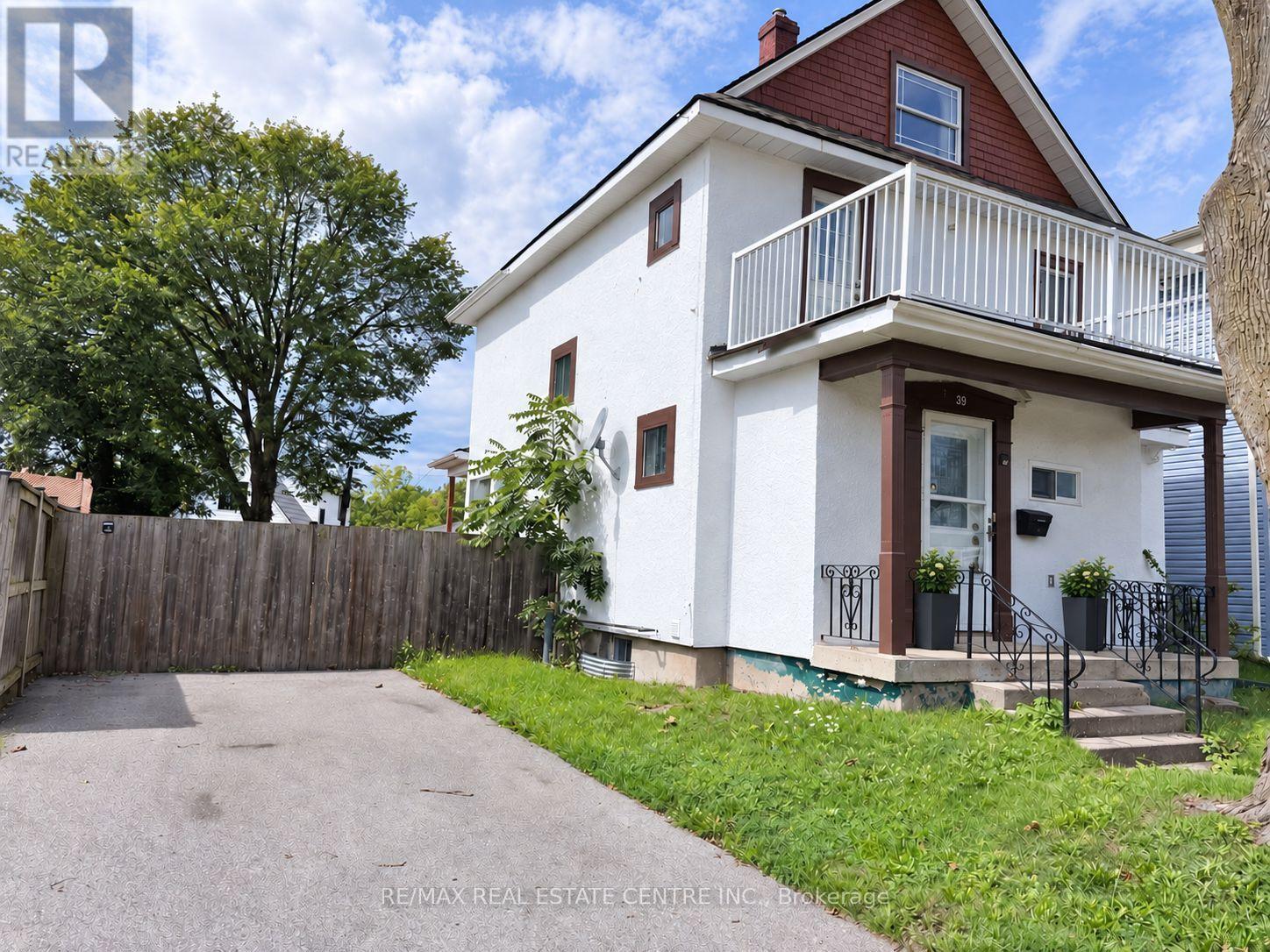 39 OAKLAND AVENUE, Welland (Broadway) — photo 2